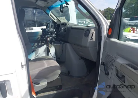 2010 Ford E-150 Commercial/Recreational из США, поврежденный, VIN 1FTNE1EW8ADA90535